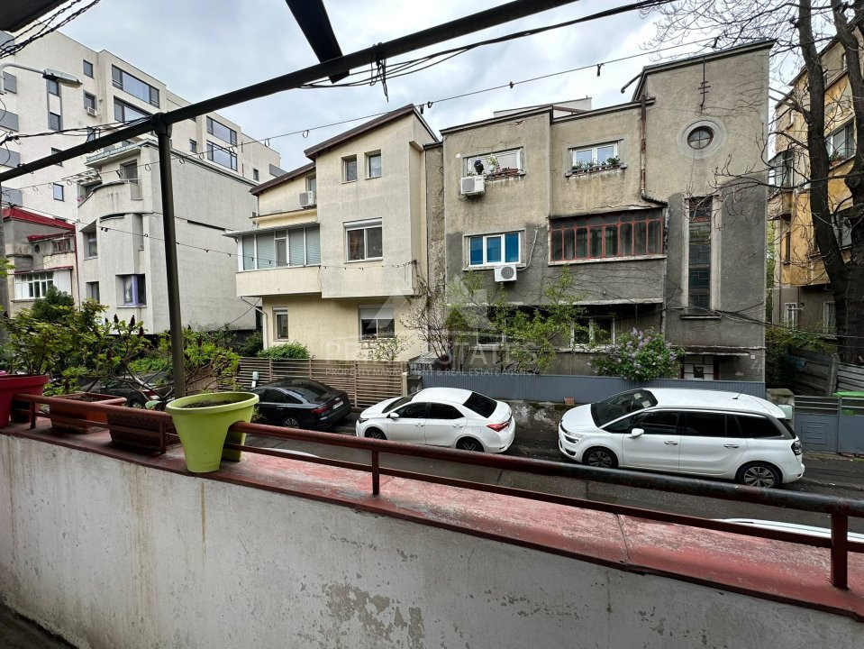 De Vanzare Apartament 3 camere Bulevardul Unirii in vila Interbelica