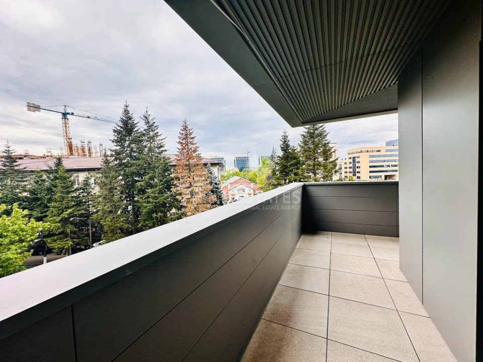 De Inchiriat 3 camere, Cortina Academy, Metrou Academia Militara
