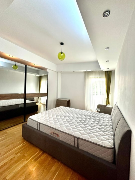 For rent 3 premium rooms with underground parking, Kiseleff Park