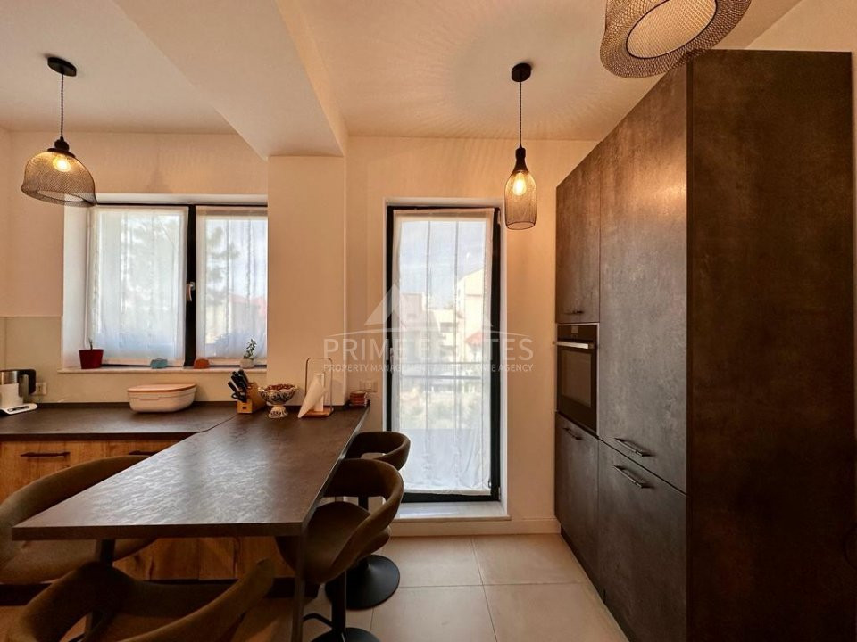 Apartament de inchiriat, 3 cam, Polona-Romana, deosebit, prima închiriere