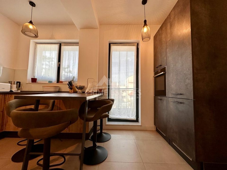 Apartament de inchiriat, 3 cam, Polona-Romana, deosebit, prima închiriere