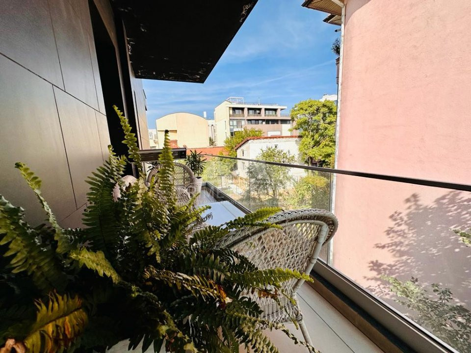 Apartament de inchiriat, 3 cam, Polona-Romana, deosebit, prima închiriere