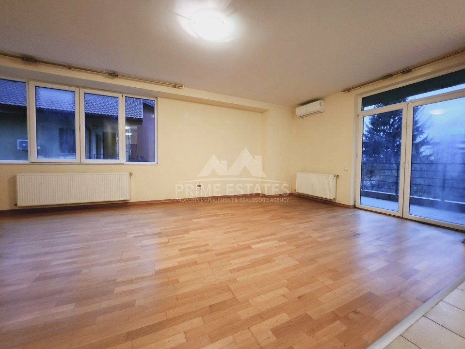 De vanzare 3 camere, 3 bai, garaj si boxa - Iancu Nicolae, Rond Privighetorilor