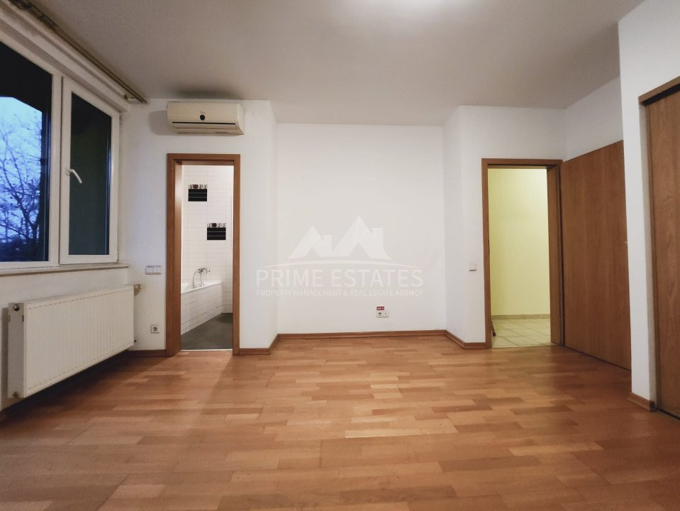 De vanzare 3 camere, 3 bai, garaj si boxa - Iancu Nicolae, Rond Privighetorilor