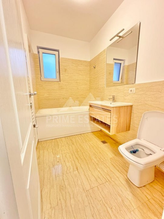 De inchiriat casa 4 camere 490mp teren - cartier privat Corbeanca  