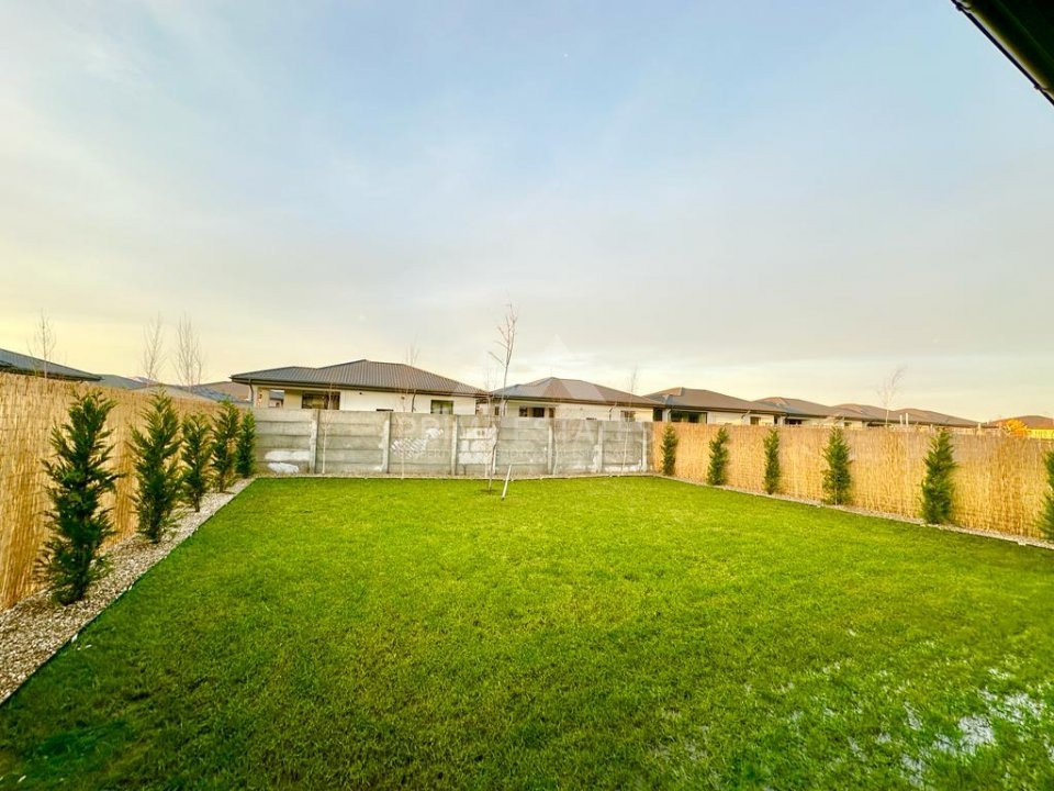 De inchiriat casa 4 camere 490mp teren - cartier privat Corbeanca  