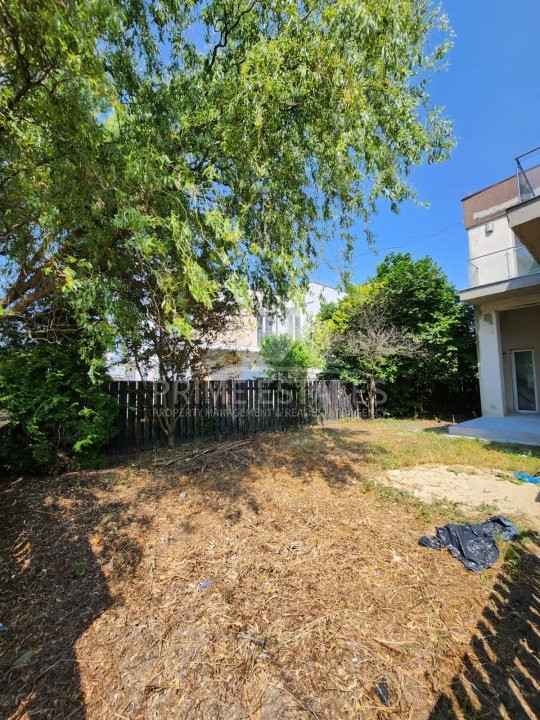 De vanzare vila tip duplex 5 camere Sidney Residence Tunari proaspat renovat
