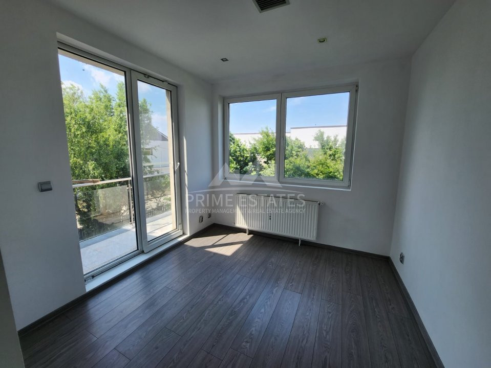 De vanzare vila tip duplex 5 camere Sidney Residence Tunari proaspat renovat