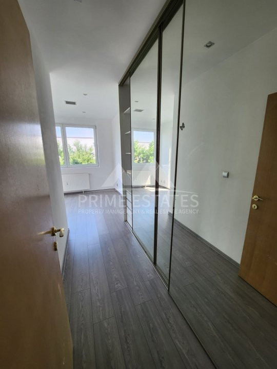 De vanzare vila tip duplex 5 camere Sidney Residence Tunari proaspat renovat