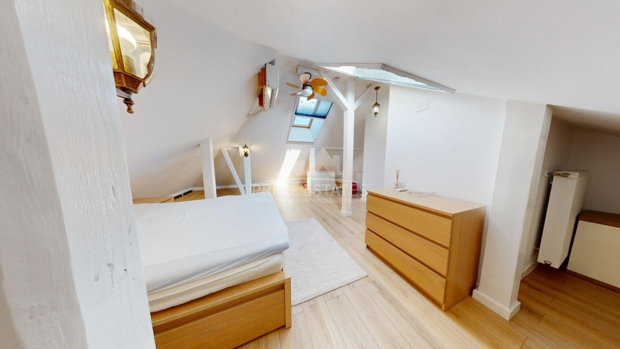 De vanzare casa individuala cu 5 camere si terasa cu sistem inchidere