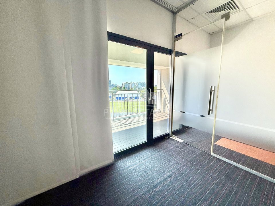 Office space for rent 5 minutes from Promenada Mall and Metro