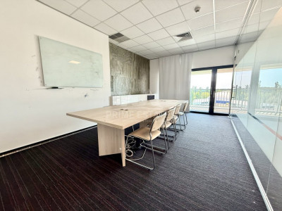 Office space for rent 5 minutes from Promenada Mall and Metro