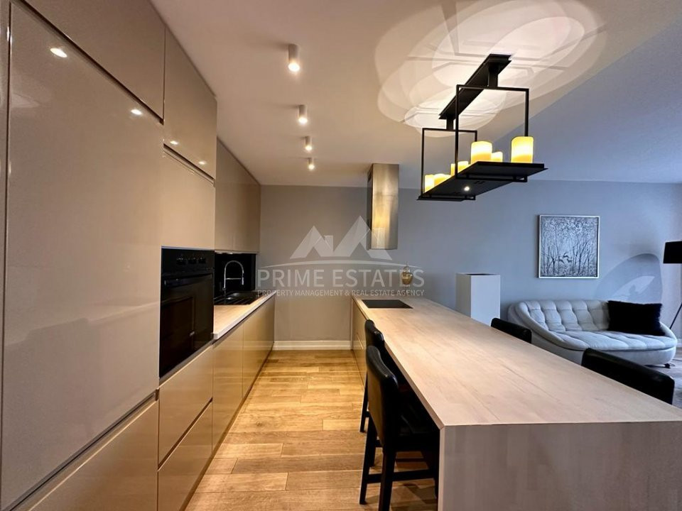 Apartament 3 camere de vanzare , Emerald Residence, lake view