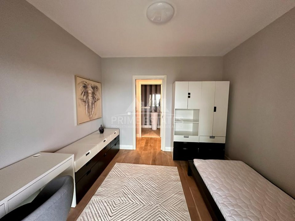 Apartament 3 camere de vanzare , Emerald Residence, lake view