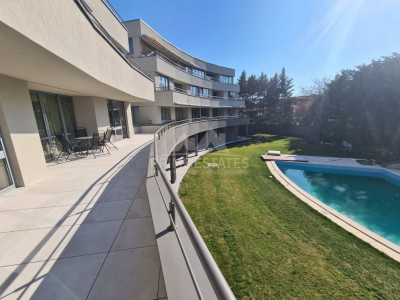 Apartament 3 camere de inchiriat, terasa 40 mp Complex cu piscina Iancu Nicolae
