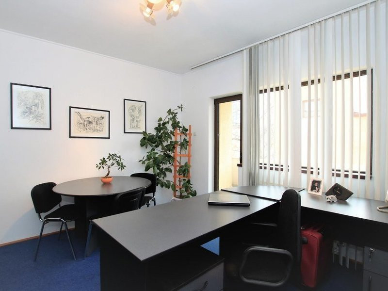 Apartament 5 camere pentru spatiu birouri Piata Charles de Gaulle-Primaverii