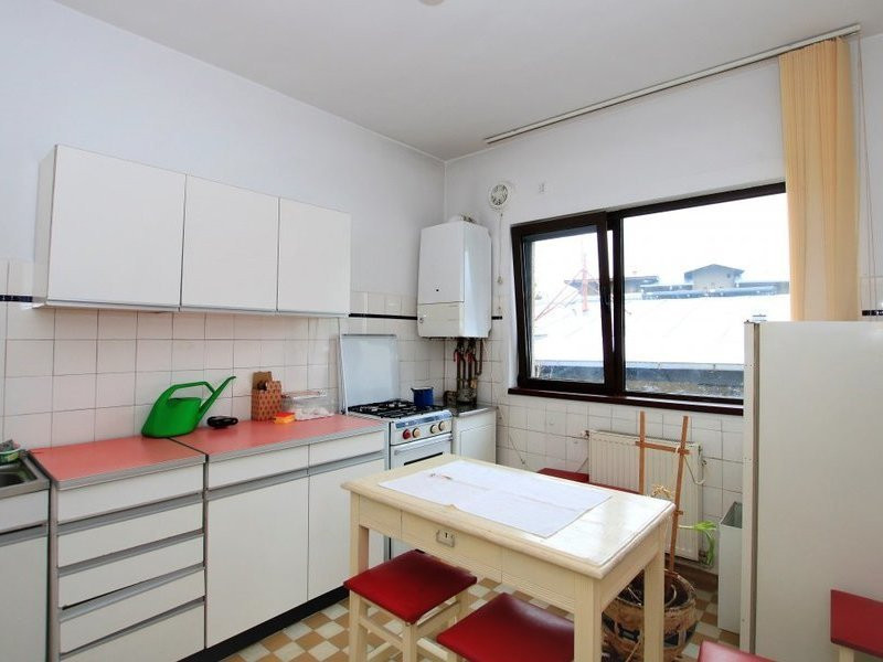 Apartament 5 camere pentru spatiu birouri Piata Charles de Gaulle-Primaverii