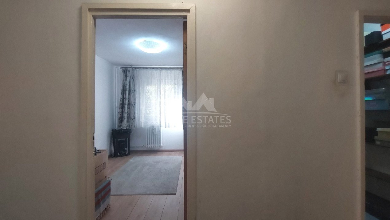 Oportunitate Apartament 4 camere, decomandat - Berceni