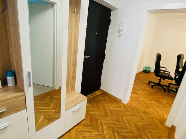 Apartament nemobilat de inchiriere 4 camere Banu Manta/Titulescu/Victoriei 89 mp