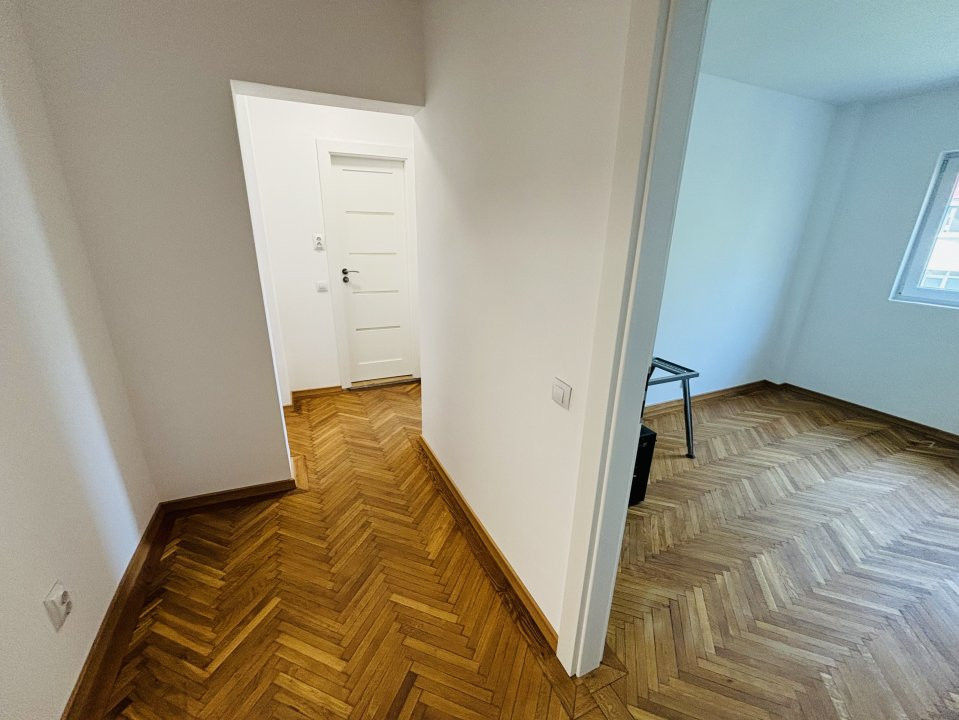 Apartament nemobilat de inchiriere 4 camere Banu Manta/Titulescu/Victoriei 89 mp