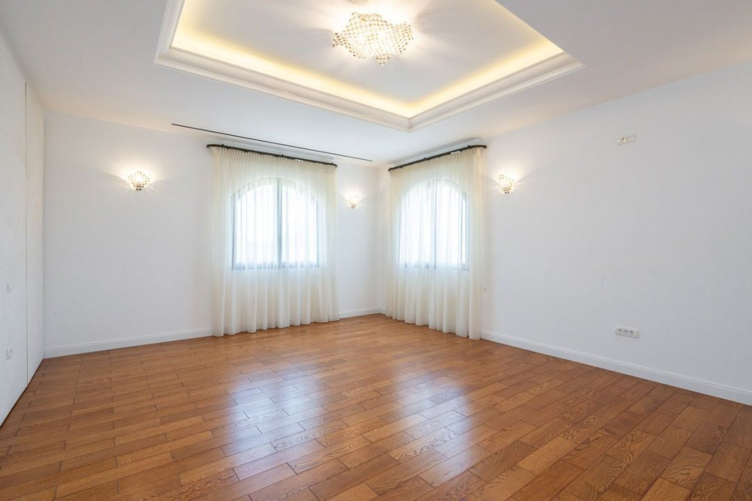 Vila Exclusivista -vanzare sau inchiriere - 12 Camere PIPERA