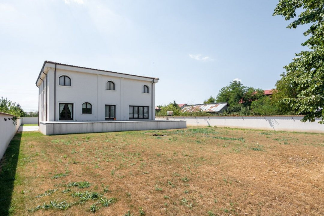 Vila Exclusivista -vanzare sau inchiriere - 12 Camere PIPERA