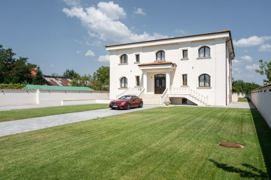 Vila Exclusivista -vanzare sau inchiriere - 12 Camere PIPERA