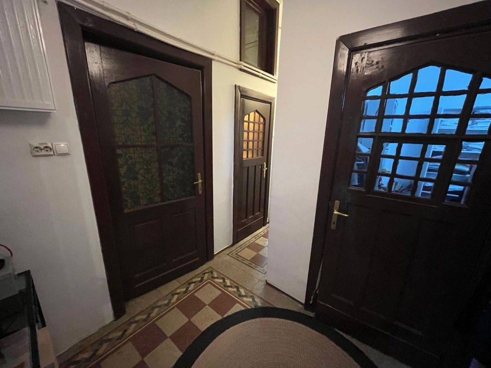 Apartment for sale - 4 rooms - 110sqm usable - Bl. Lascar Cartagiu