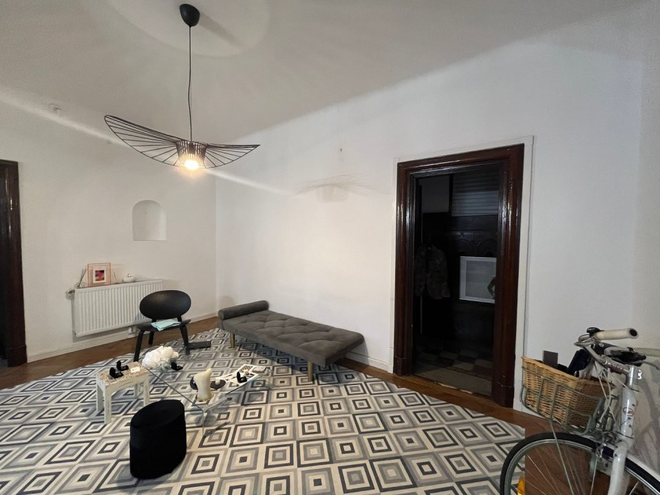 Apartment for sale - 4 rooms - 110sqm usable - Bl. Lascar Cartagiu