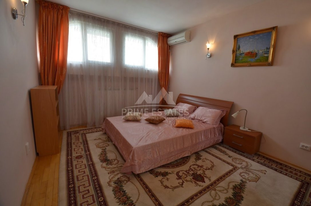 De închiriat Vila 5 camere Teren 770 mp in Pipera  