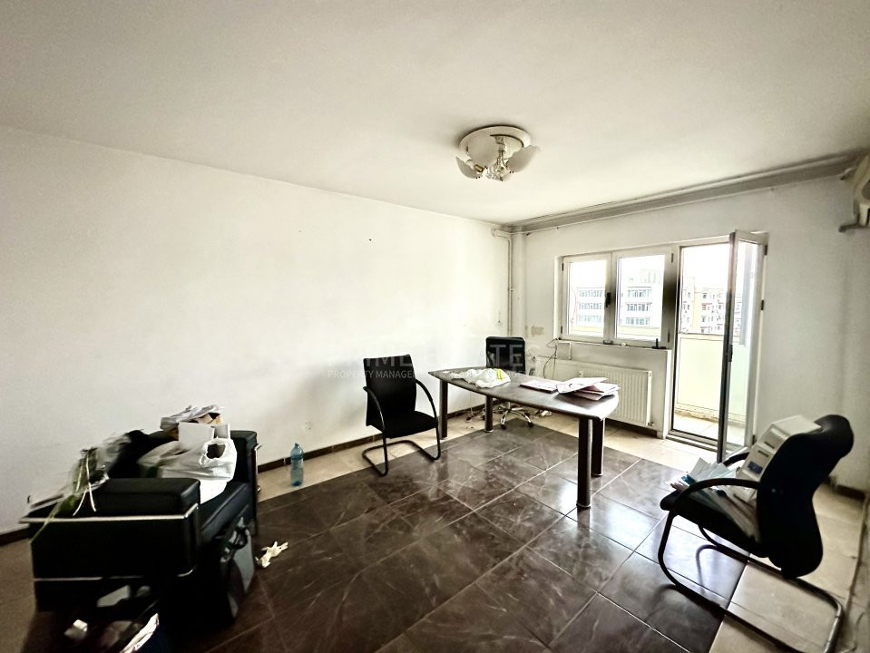 De vanzare apartament 3 camere pe Calea Moșilor stradal