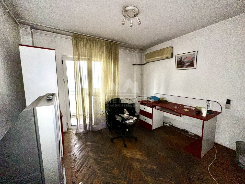 De vanzare apartament 3 camere pe Calea Moșilor stradal