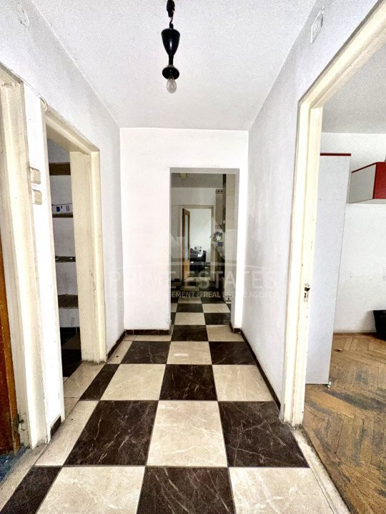 De vanzare apartament 3 camere pe Calea Moșilor stradal