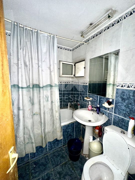 De vanzare apartament 3 camere pe Calea Moșilor stradal