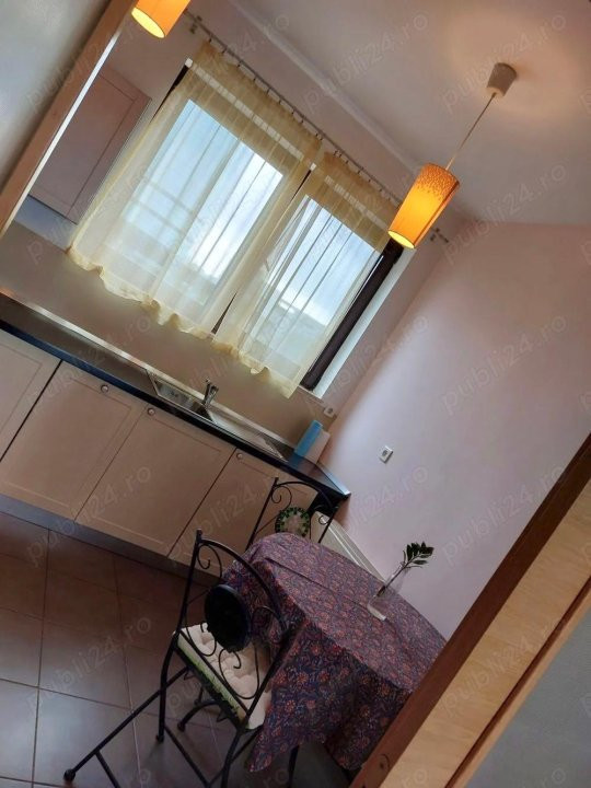 De Închiriat Apartament 3 camere Strada Monetăriei