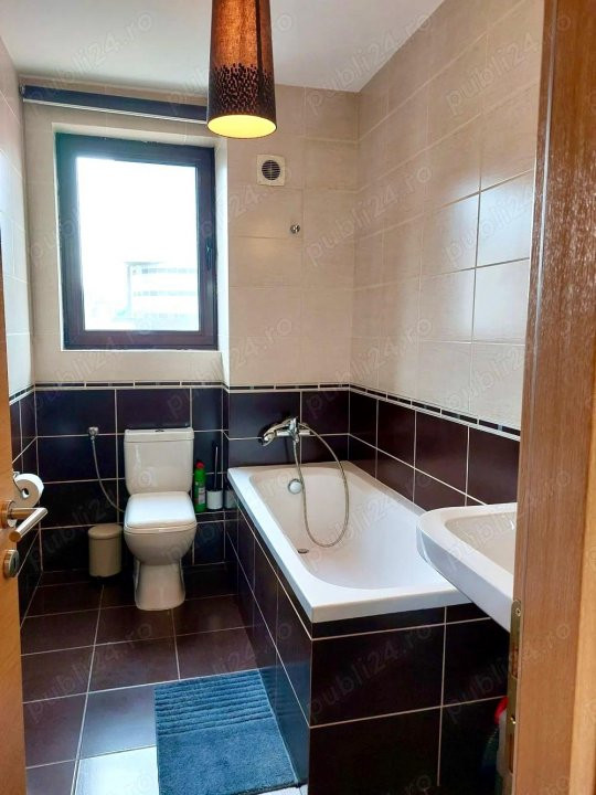 De Închiriat Apartament 3 camere Strada Monetăriei