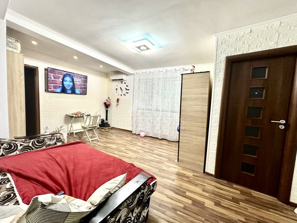 Oportunitate achiziție apartament 5 camere in vila P+1 