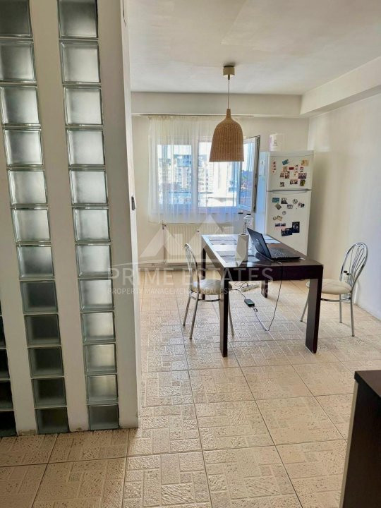 De vânzare apartament cu 3 camere - Piata Muncii