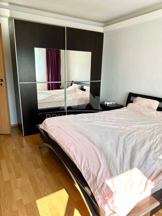 De vânzare apartament cu 3 camere - Piata Muncii