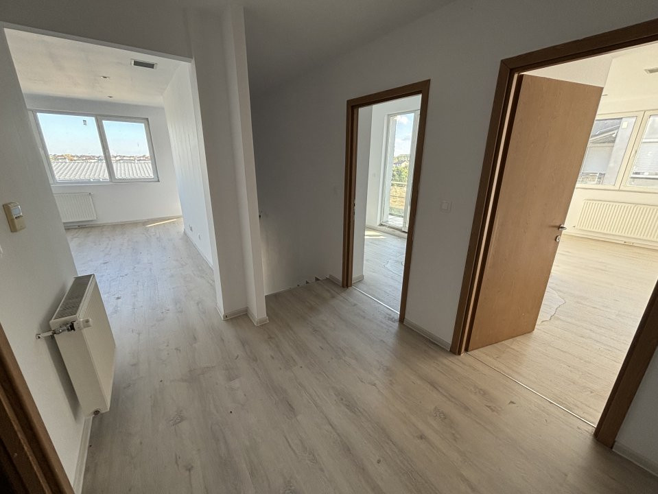 INVESTITIE Vila P+1 E cu garaj de vanzare Tunari Str. Paris - 4 camere