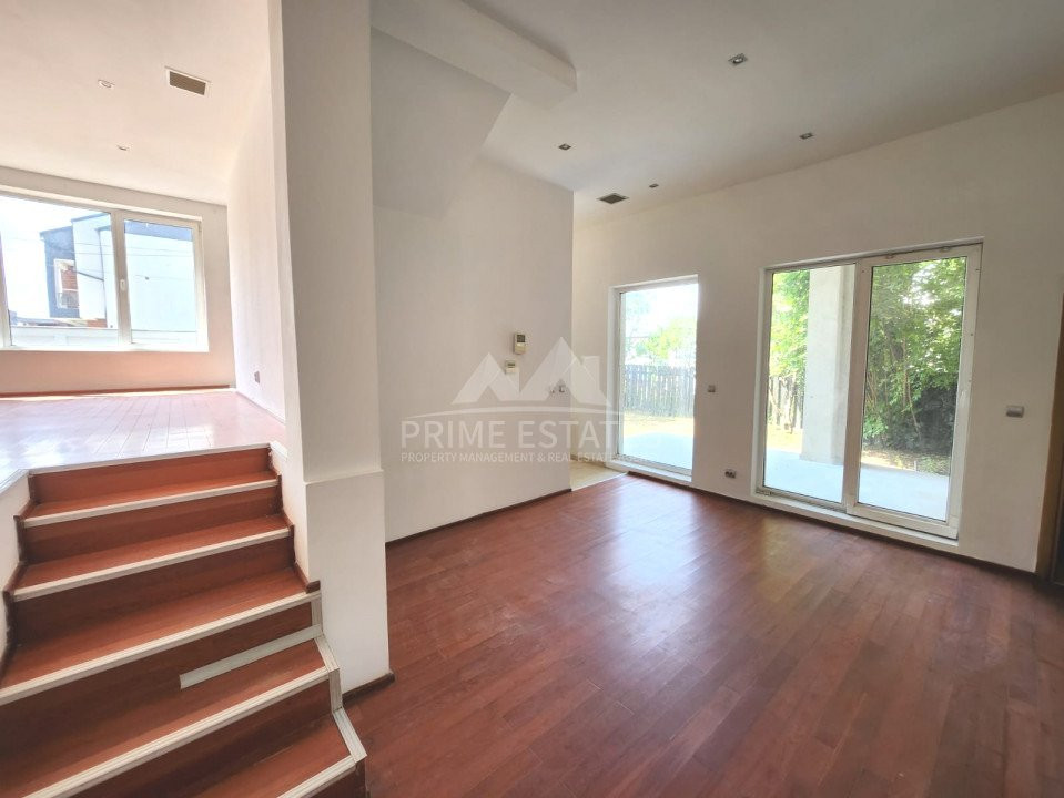 For rent, newly renovated 5-room duplex villa Sidney Residence Tunari