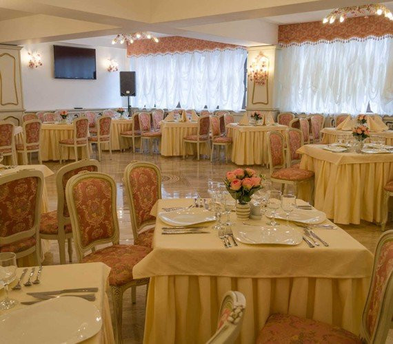 Oportunitate Investiție! Vânzare Hotel 40 locuri de cazare-Bușteni