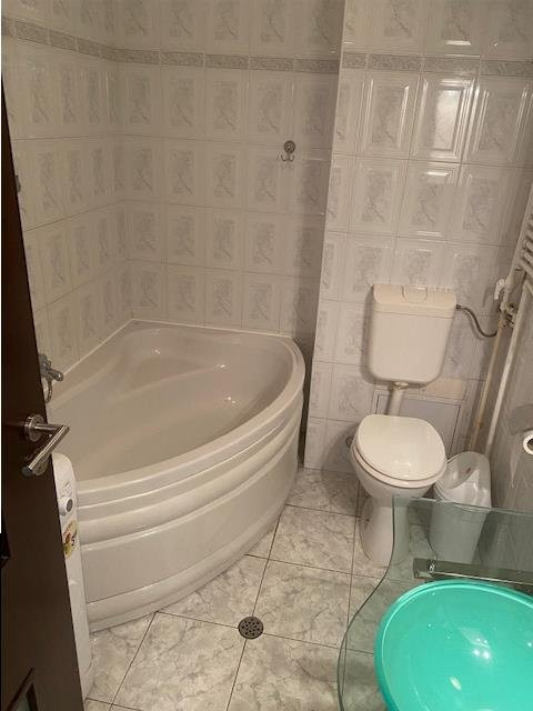 Bulevardul Unirii apartament 3 camere  cu vedere deschisa Casa Poporului