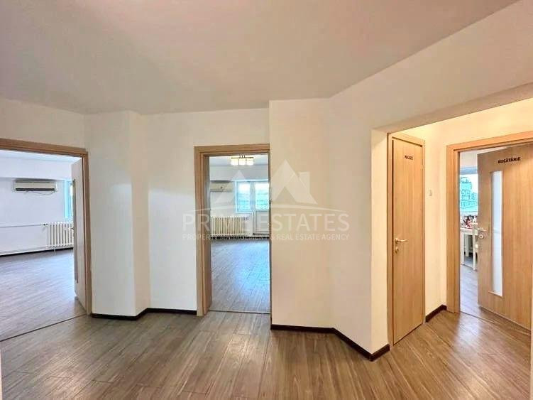 De vânzare penthouse 6 camere, Piața Alba Iulia- Decebal