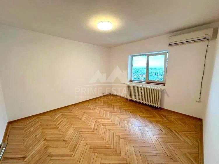 De vânzare penthouse 6 camere, Piața Alba Iulia- Decebal