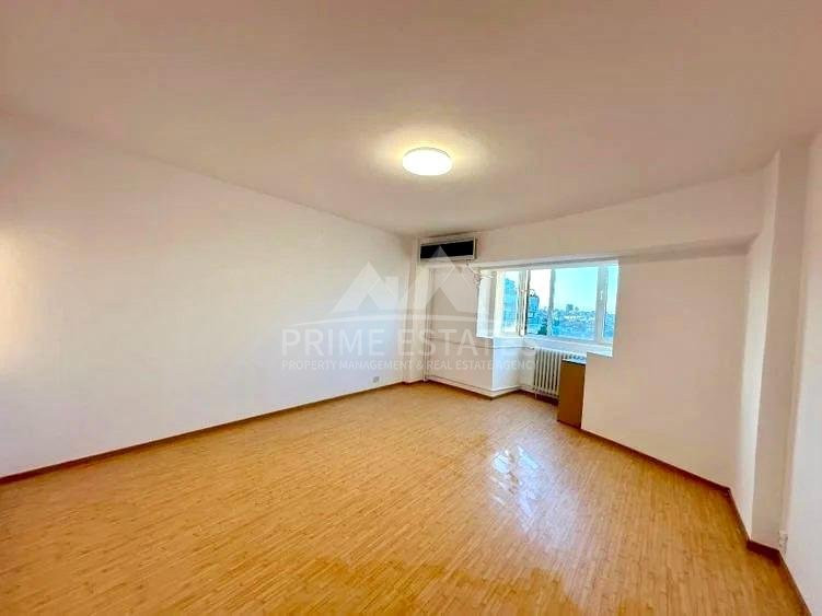 De vânzare penthouse 6 camere, Piața Alba Iulia- Decebal