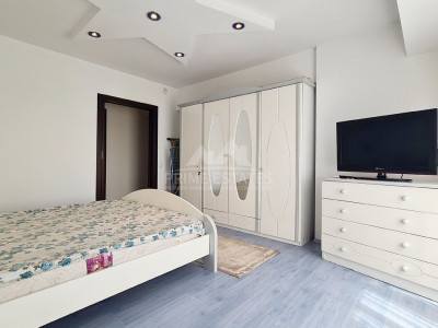 Inchiriere apartament 3 camere decomandat Unirii Fantani
