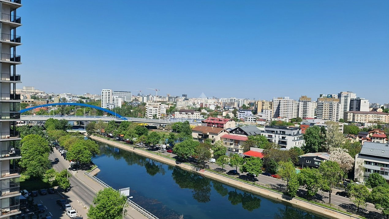  apartament de vanzare 3 camere Splaiul Unirii Tineretului