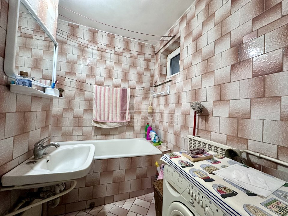 De vanzare apartament 3 camere decomandat Bulevardul Lacul Tei - Grigore Moisil