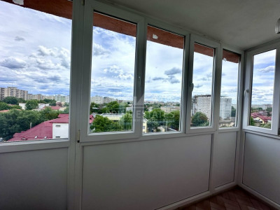 De vanzare apartament 3 camere decomandat Bulevardul Lacul Tei - Grigore Moisil